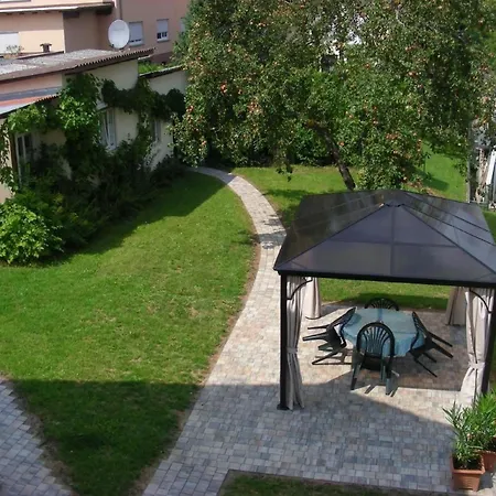 Kleines Mit Garten Und Grill In Garitz By Interhome Vakantiehuis *
